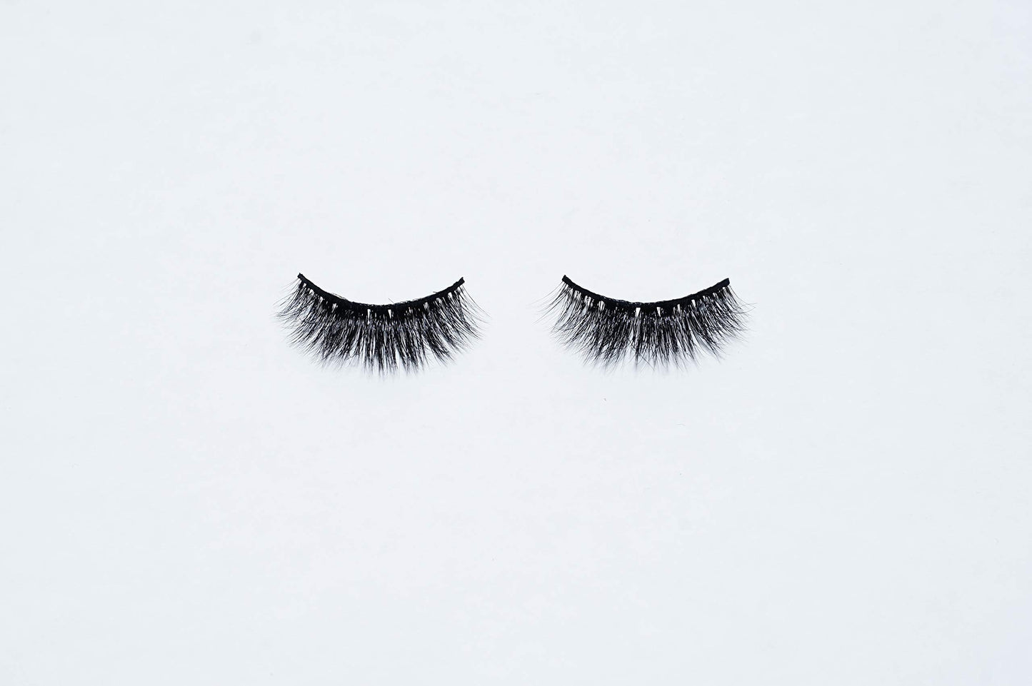100% Dramatic 3D Siberian Handmade Mink Lash Strip Extension Cruelty Free Reusable Up To 20X 1pair With Applicator And Beautiful Me Lash Box (Naturally Naughty) A01