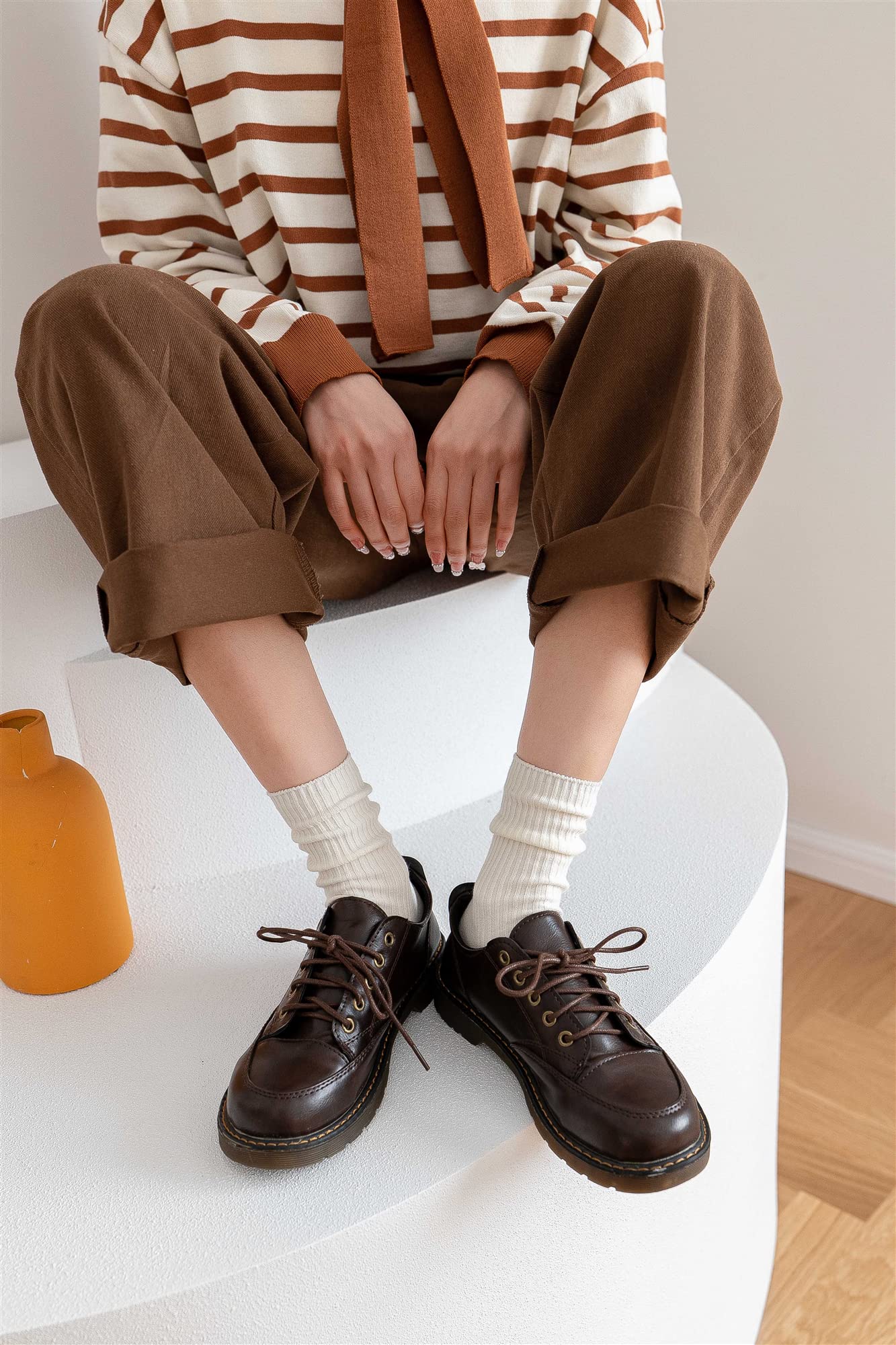 ACCFOD 9-11 White Crew Socks or Modern Socks for Women, Soft Thin Cotton Socks for Women Girls