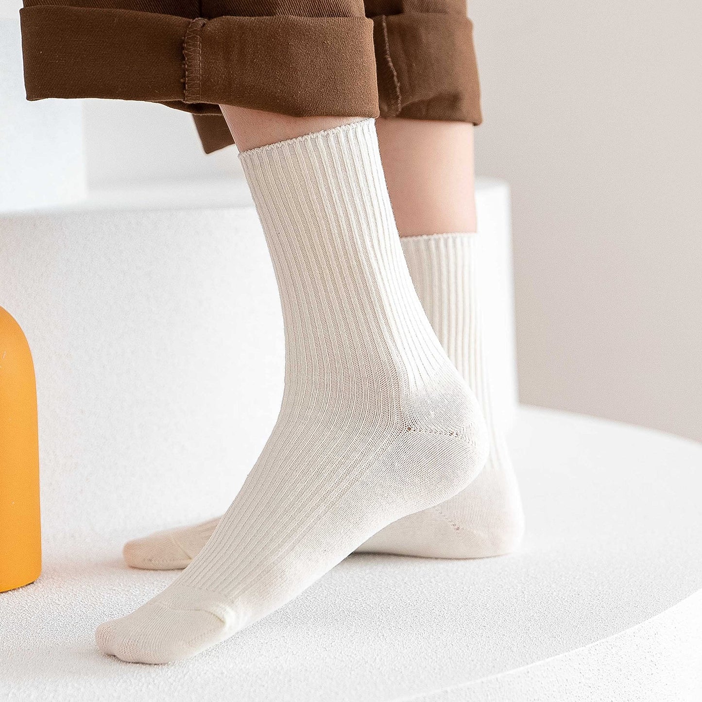 ACCFOD 9-11 White Crew Socks or Modern Socks for Women, Soft Thin Cotton Socks for Women Girls