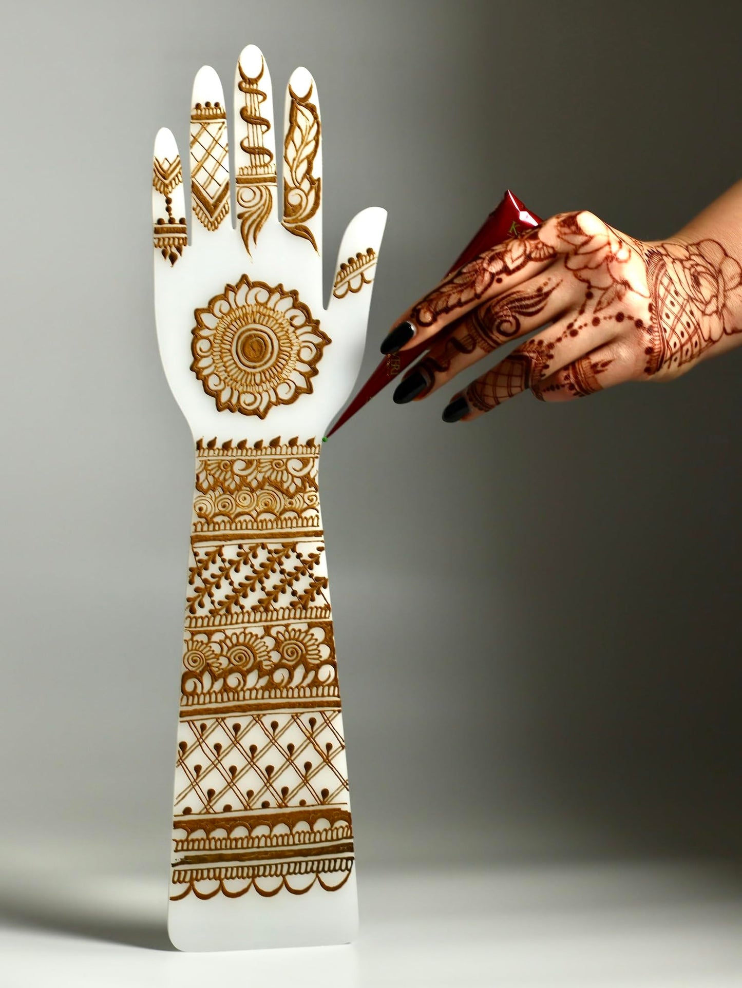 Acrylic Hand for Henna Practice - Reusable Plastic Board for Henna Cones Paste | Beginners Henna Kit for Mehendi Art