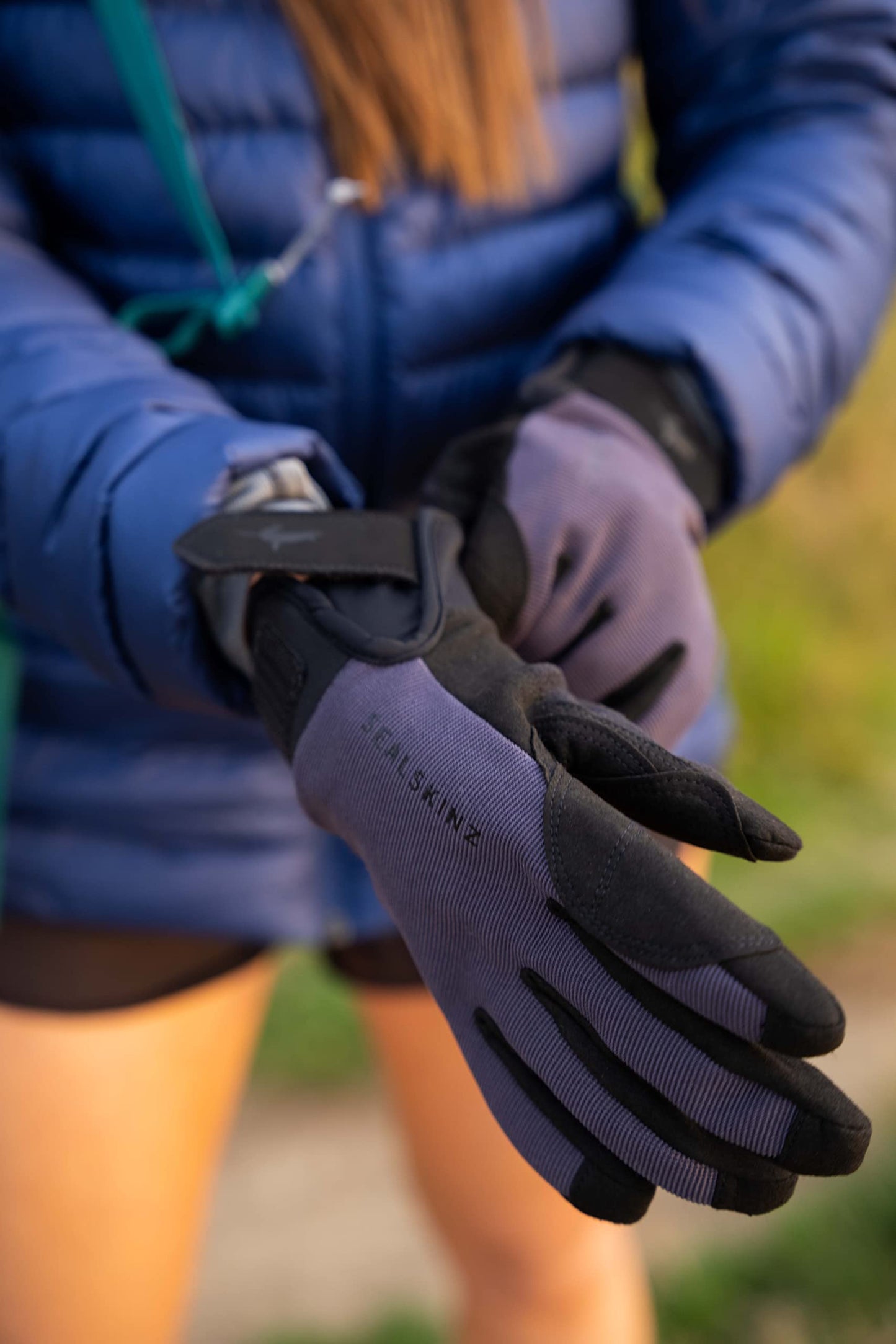 SEALSKINZ Unisex Harling Waterproof All Weather Glove, Black/Grey, M