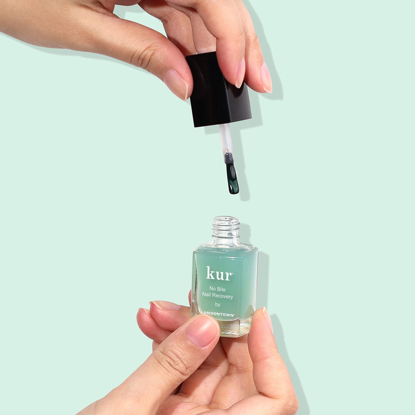 LONDONTOWN No Bite Nail Recovery - Nail Biting Prevention and Thumb Sucking Deterrent Invisible Finish, Non Toxic Bitter Aftertaste Nail Growth Treatment, .40fl oz