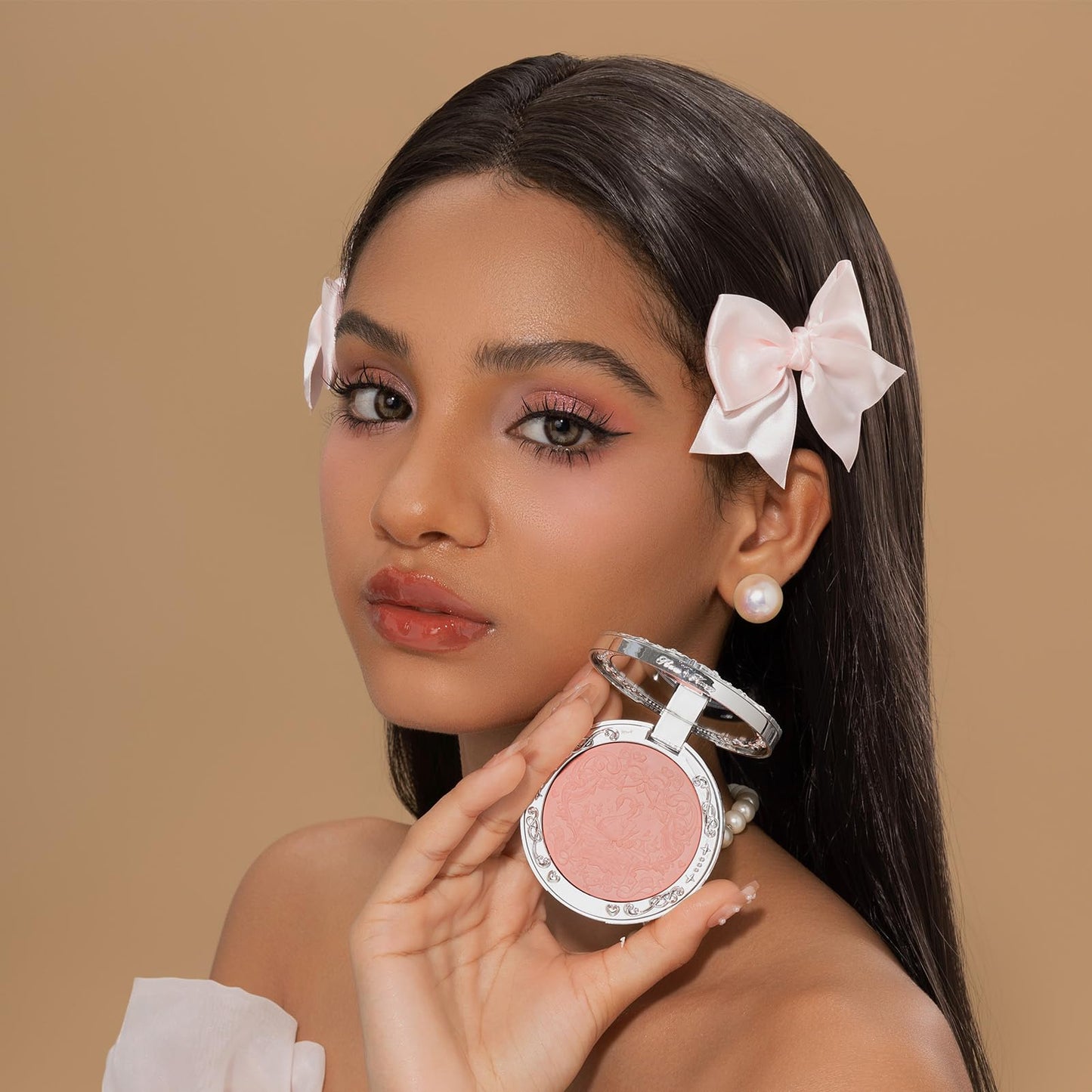 Flower Knows Swan Ballet Embossed Blush,Matte Finish,Buildable & Blendable Makeup Blush for Cheeks,Soft & Long-lasting for Girls & Women(05 Dreamy Season,5g)