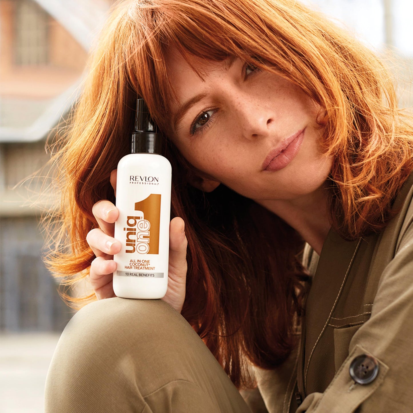 REVLON PROFESSIONAL UniqOne Hair Treatment, Moisturizing Leave-In Product, Repair For Dry and Damaged Hair, Promotes Healthy Hair, Coconut Fragrance, 5.1 Fl Oz (Pack of 1)