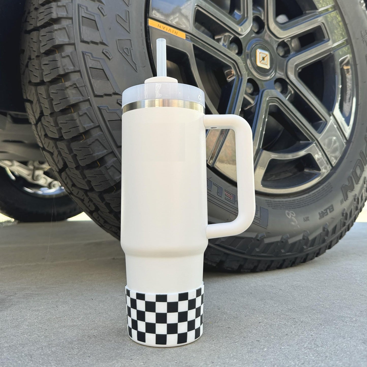 REUZBL Checker Silicone Bottle Boot Sleeve for Stanley Tumblers 20-40oz, Hydro Flask Tumblers, Simple Modern Tumblers, Iron Flask Tumbler, Similar Tumblers, Tumbler Water Bottle Accessory